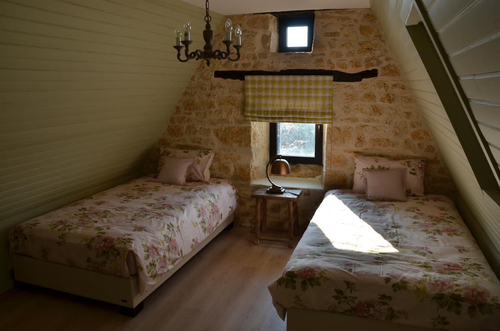ホテルDomaine De La Greze Murat 部屋 写真