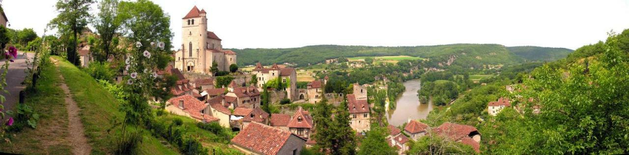 ホテルDomaine De La Greze Murat エクステリア 写真