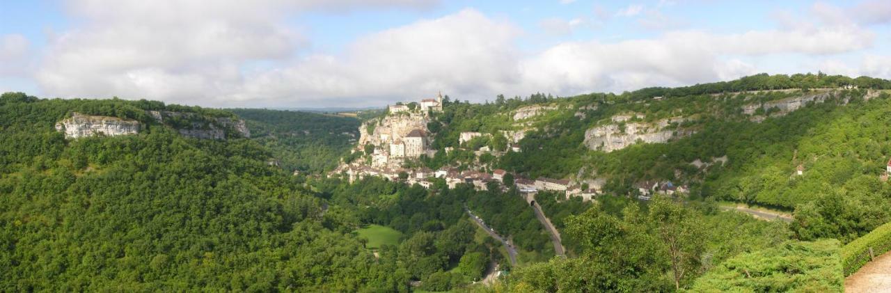 ホテルDomaine De La Greze Murat エクステリア 写真